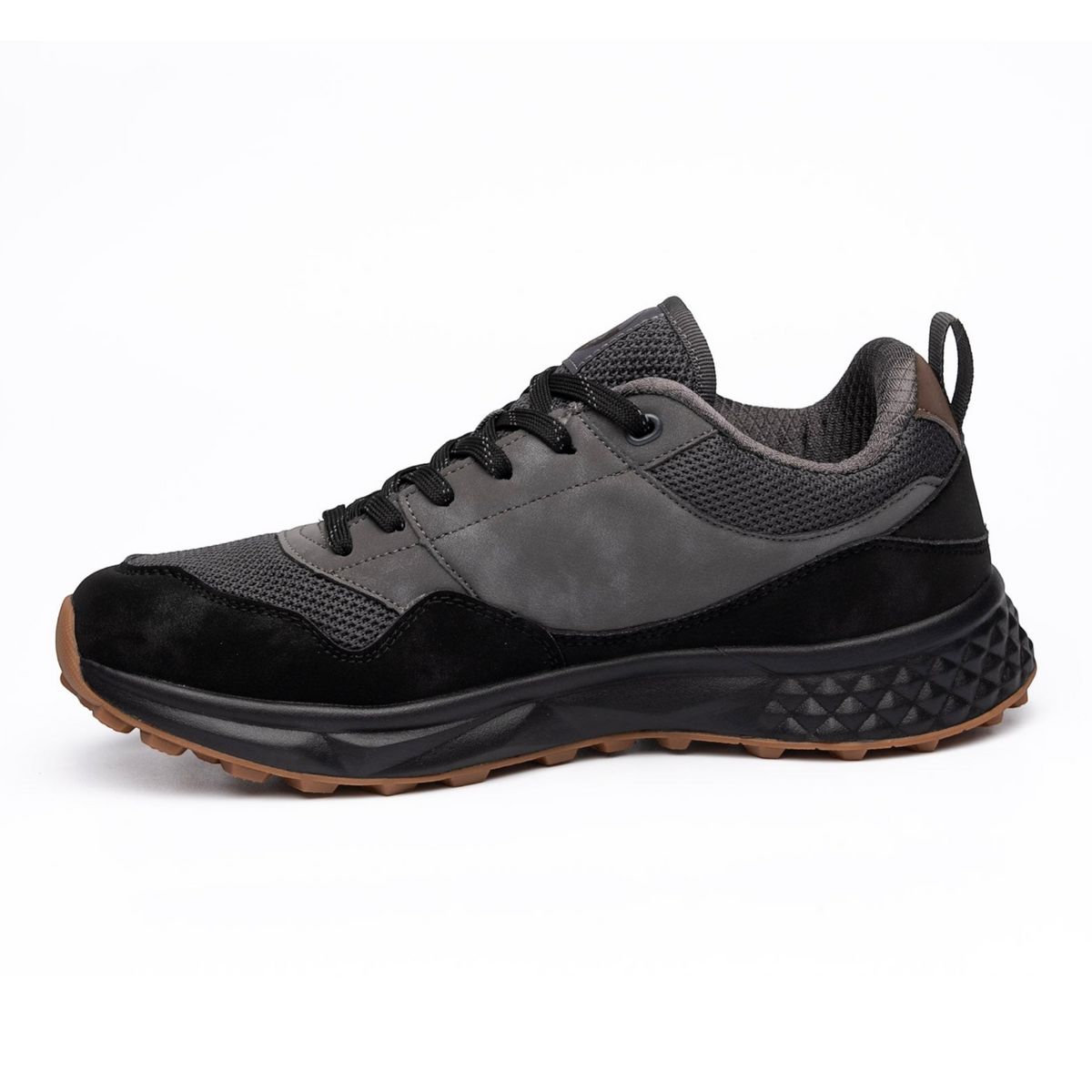 Zapatillas Due Shoes Dolomiti II en gris y negro con suela de goma flexible y diseño ergonómico transpirable.