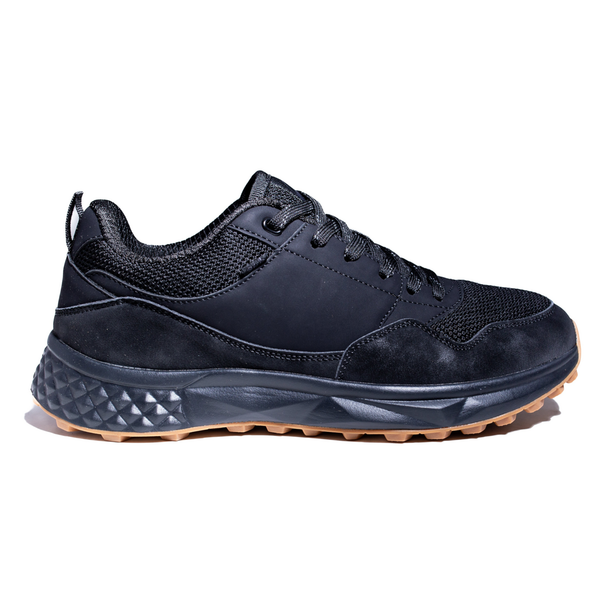 Zapatilla Due Shoes Dolomiti II negra con suela de goma, diseño ergonómico transpirable y horma ancha para confort.